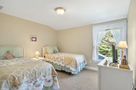 10 Lexington Drive Kennebunk ME 04043