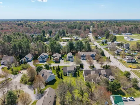 10 Lexington Drive Kennebunk ME 04043