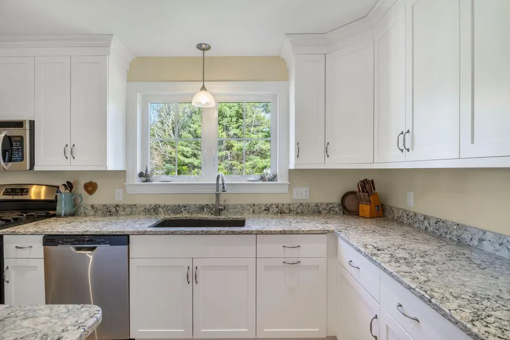 10 Lexington Drive Kennebunk ME 04043