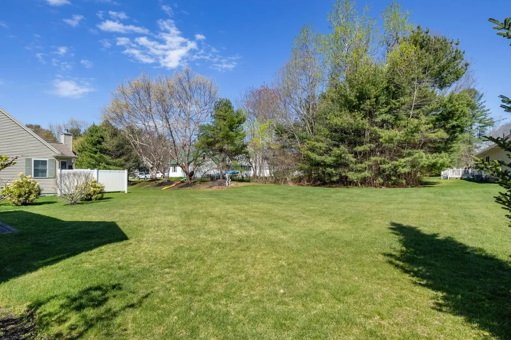 10 Lexington Drive Kennebunk ME 04043