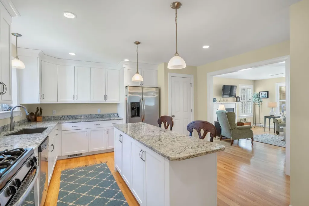 10 Lexington Drive Kennebunk ME 04043