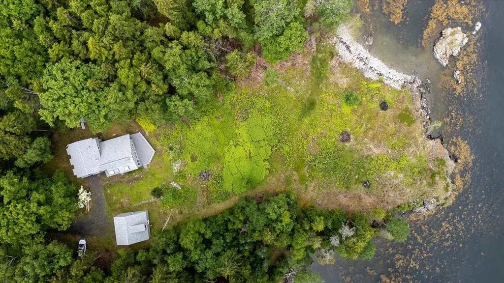 391 Main Road Islesboro ME 04848