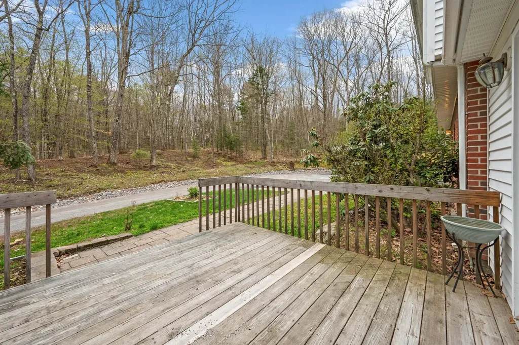 31 Axelrod Road Monmouth ME 04259