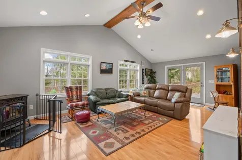 31 Axelrod Road Monmouth ME 04259