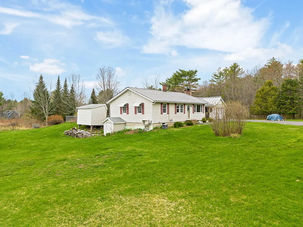 703 Hallowell Road Chelsea ME 04330