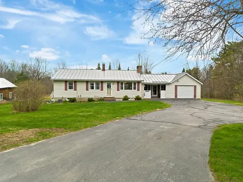 703 Hallowell Road Chelsea ME 04330