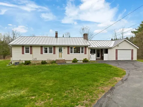 703 Hallowell Road Chelsea ME 04330