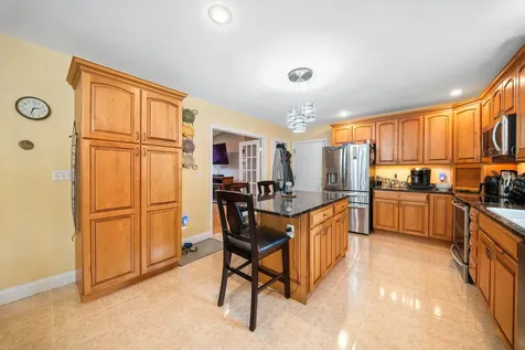 61 Kingsbury Road Holden ME 04429