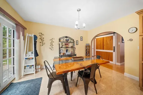 61 Kingsbury Road Holden ME 04429