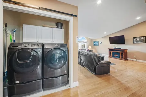 61 Kingsbury Road Holden ME 04429