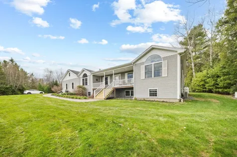 61 Kingsbury Road Holden ME 04429