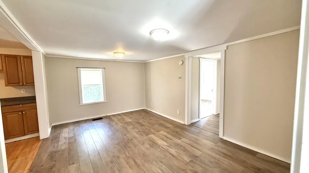9 Lancaster Avenue Guilford ME 04443