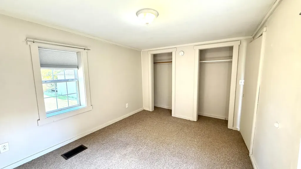 9 Lancaster Avenue Guilford ME 04443