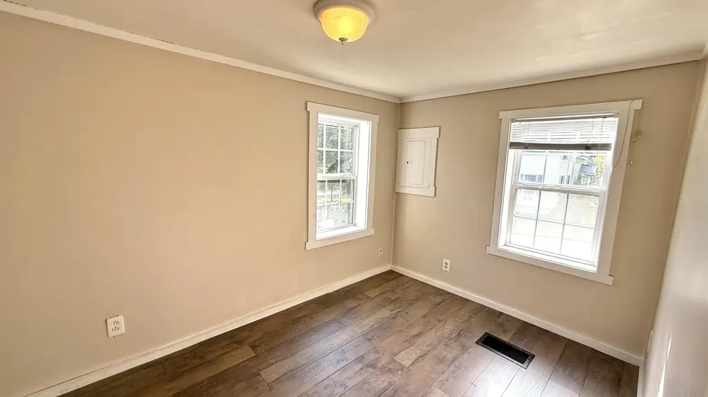 9 Lancaster Avenue Guilford ME 04443
