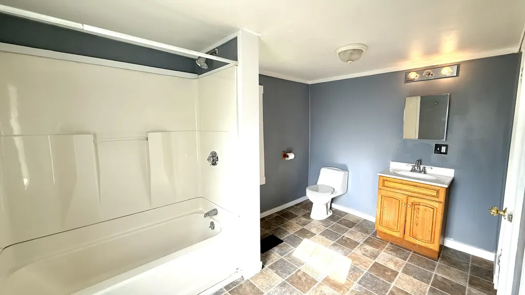 9 Lancaster Avenue Guilford ME 04443
