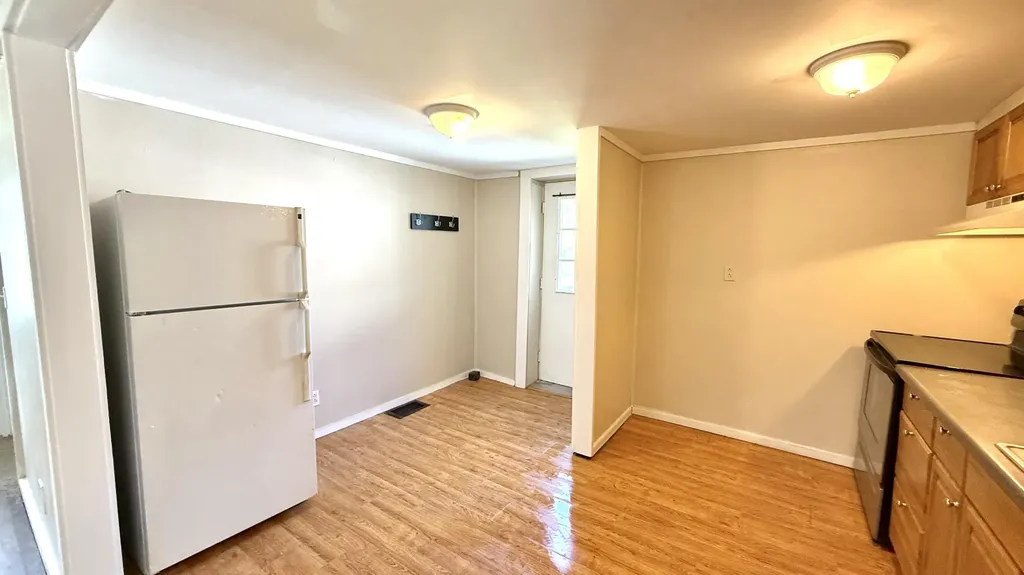 9 Lancaster Avenue Guilford ME 04443