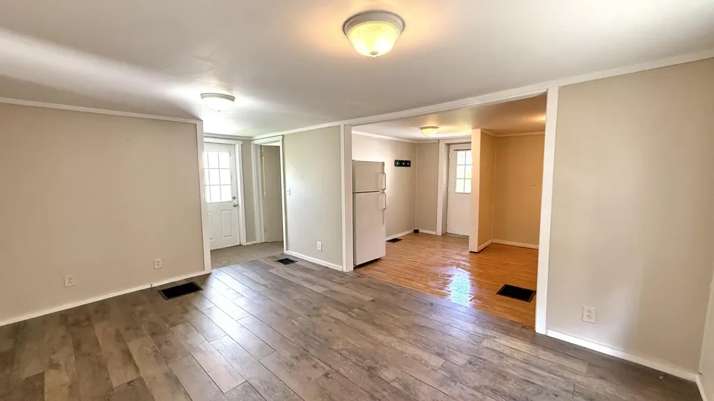 9 Lancaster Avenue Guilford ME 04443