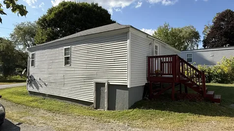 9 Lancaster Avenue Guilford ME 04443