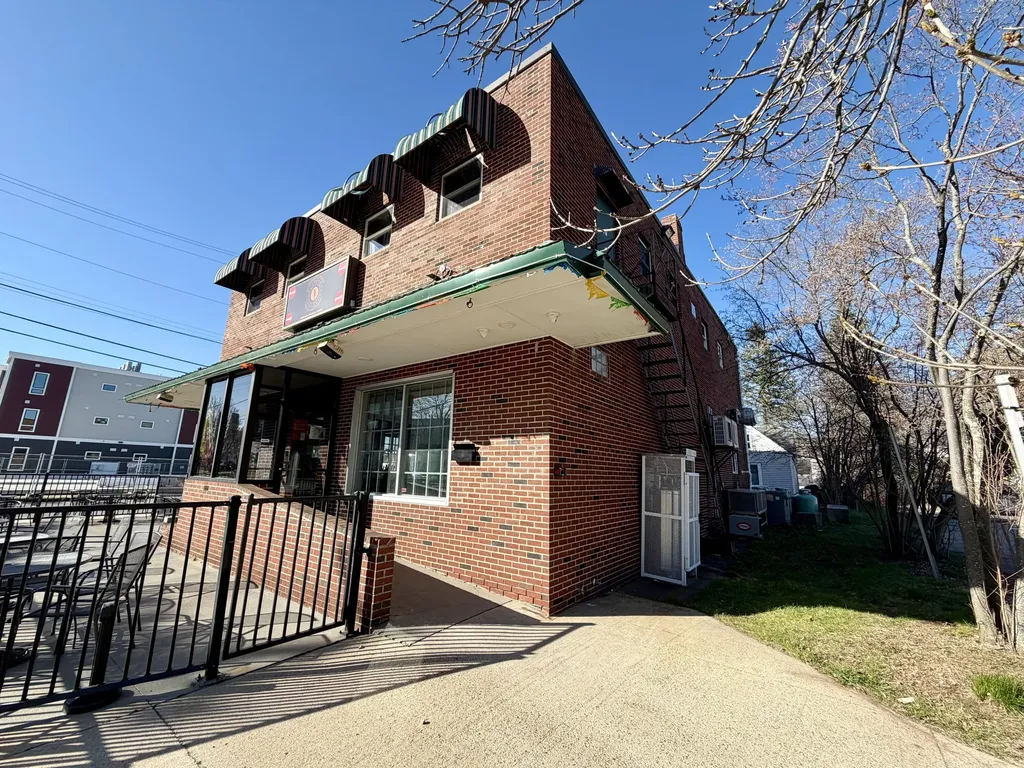 16 School Street Sanford ME 04073
