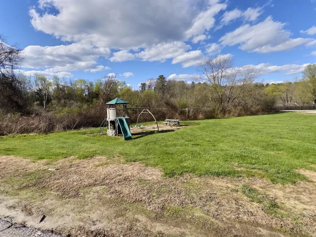 42 Millbrook Lane Auburn ME 04210