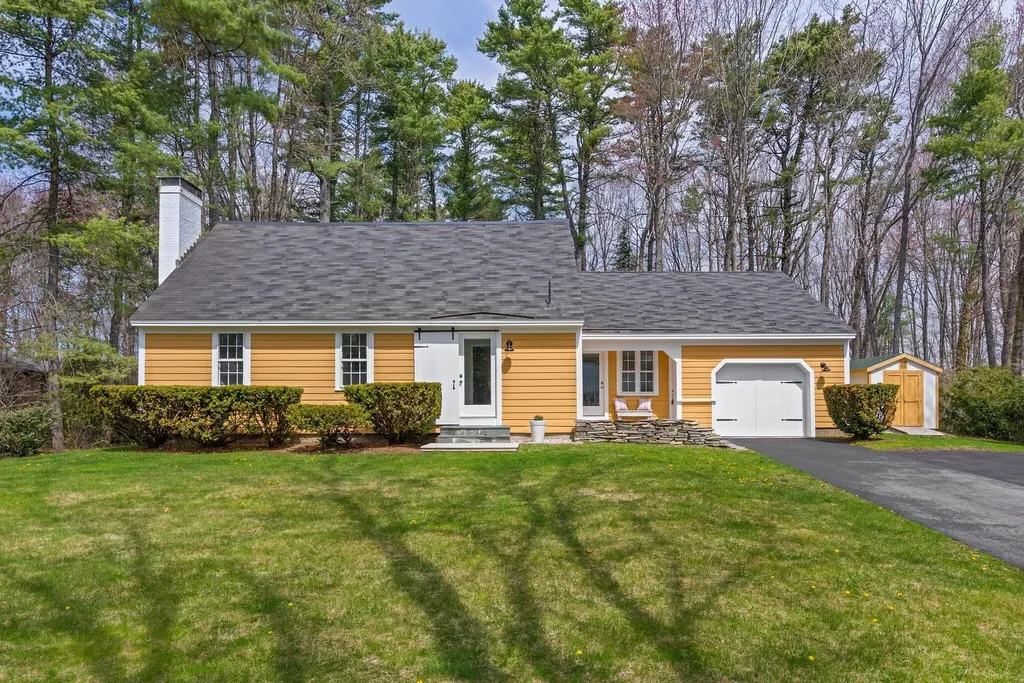 37 Meadowbrook Road Brunswick ME 04011