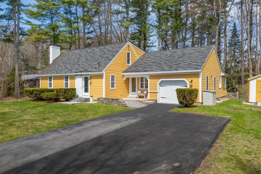 37 Meadowbrook Road Brunswick ME 04011