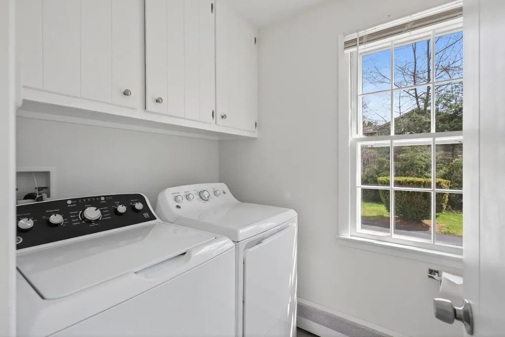 37 Meadowbrook Road Brunswick ME 04011