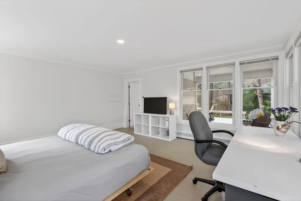 37 Meadowbrook Road Brunswick ME 04011