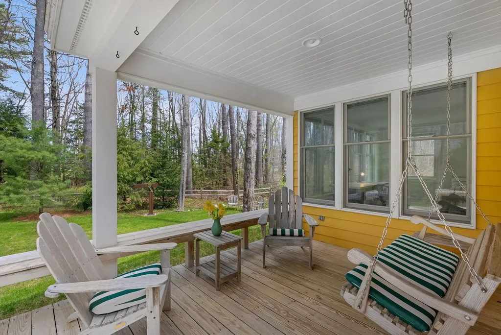37 Meadowbrook Road Brunswick ME 04011