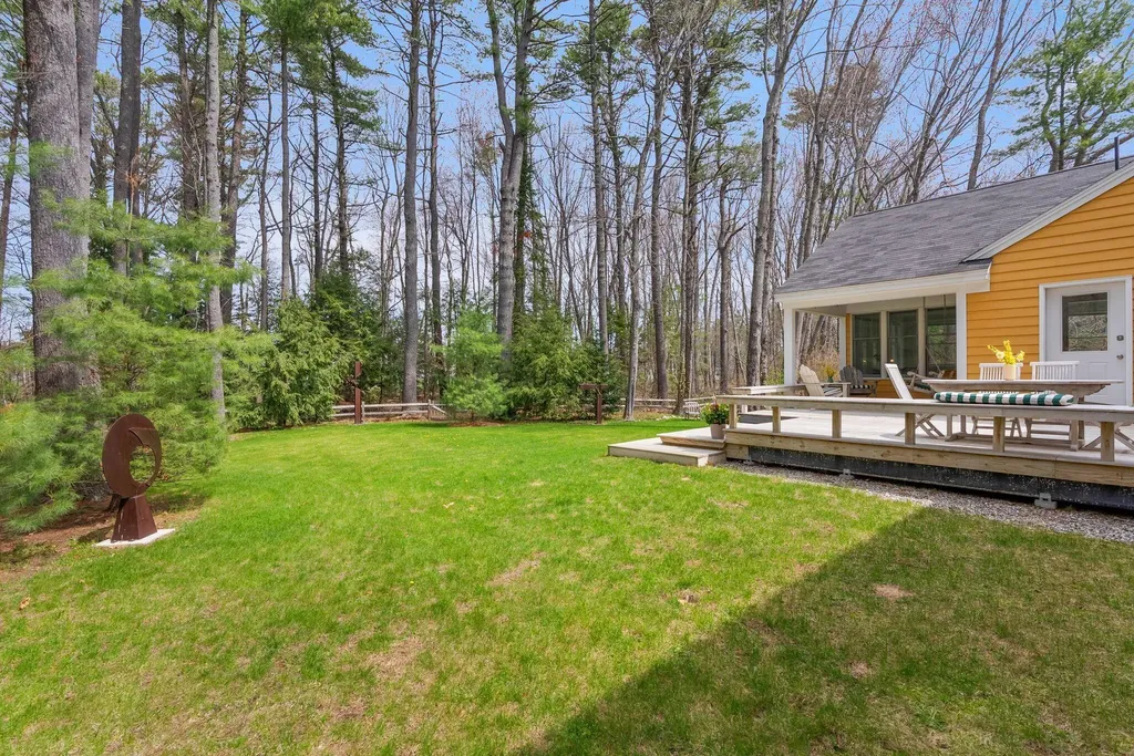 37 Meadowbrook Road Brunswick ME 04011