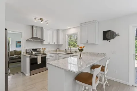 37 Meadowbrook Road Brunswick ME 04011
