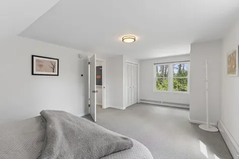 37 Meadowbrook Road Brunswick ME 04011