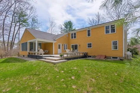 37 Meadowbrook Road Brunswick ME 04011