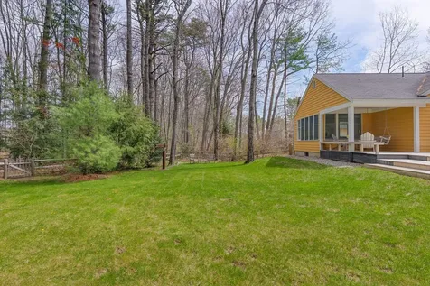 37 Meadowbrook Road Brunswick ME 04011