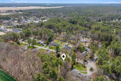 37 Meadowbrook Road Brunswick ME 04011