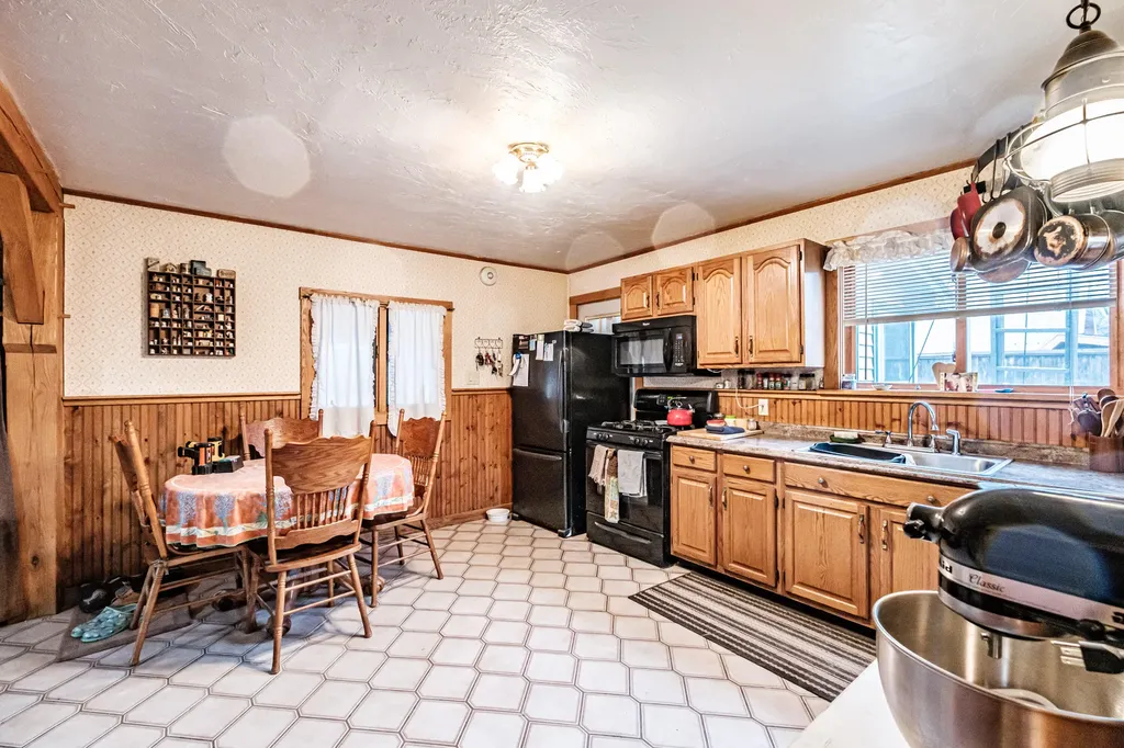 32 Church Street Woodstock ME 04219