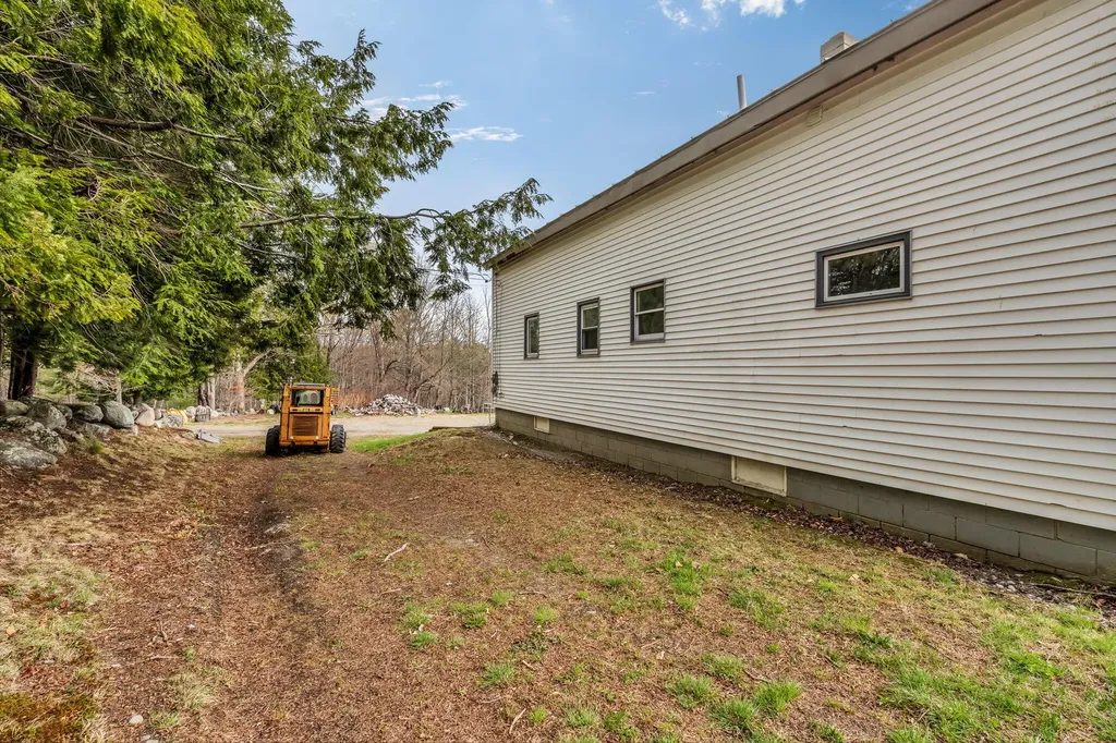 412 W Mills Road Anson ME 04911