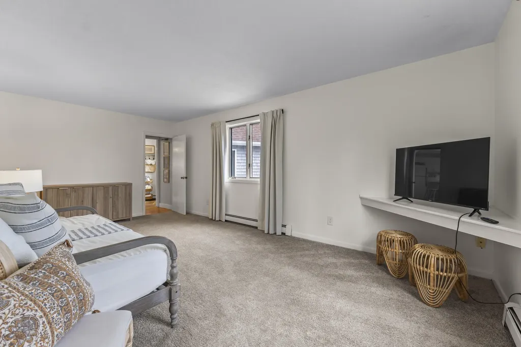 176 Shore Road York ME 03902