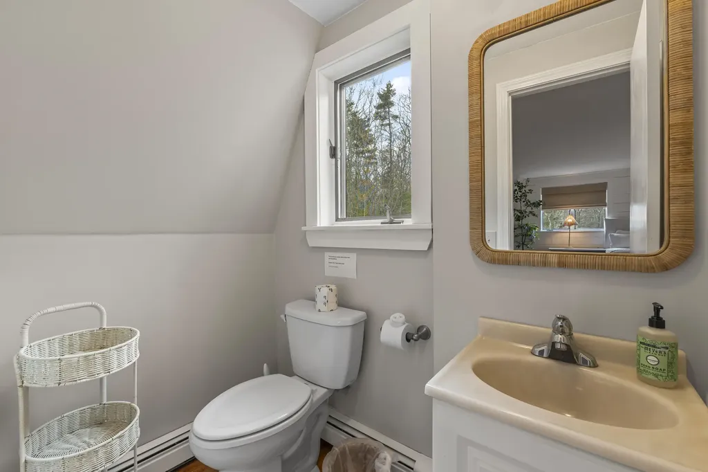 176 Shore Road York ME 03902