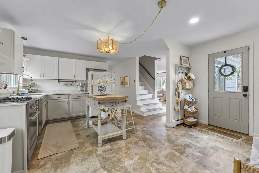 176 Shore Road York ME 03902
