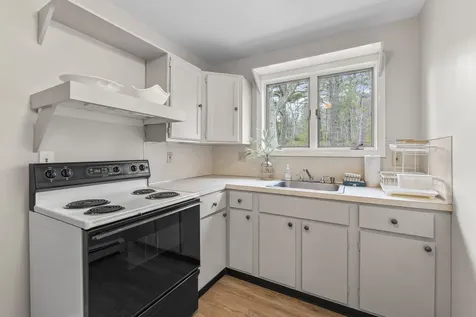176 Shore Road York ME 03902