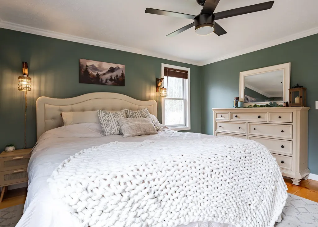 17 Christopher Road Gorham ME 04038