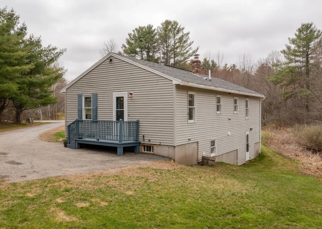17 Christopher Road Gorham ME 04038