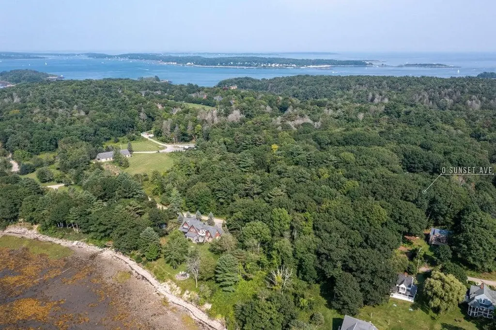 184 Sunset Avenue Portland ME 04109