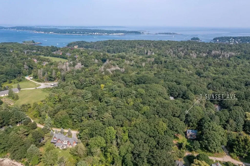 184 Sunset Avenue Portland ME 04109