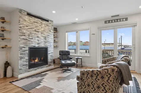 201 Chandlers Wharf Portland ME 04101
