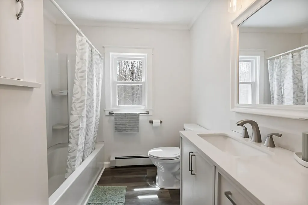 204 Cony Street Augusta ME 04330