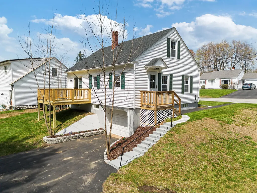 204 Cony Street Augusta ME 04330