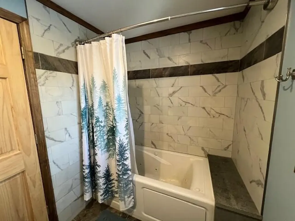662 Temple Road Farmington ME 04938
