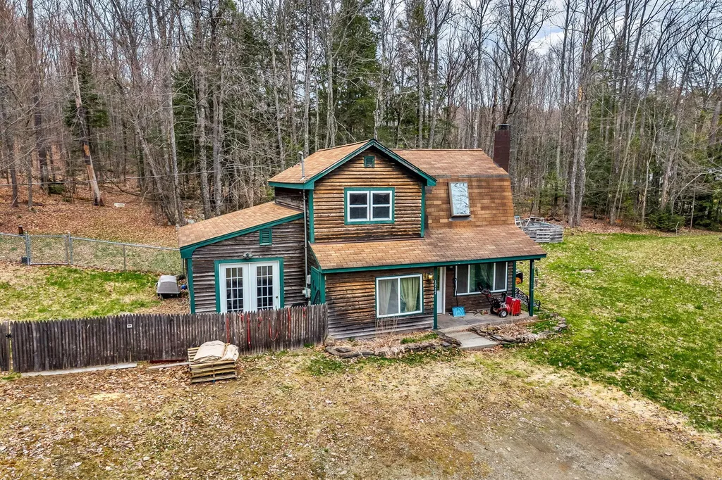 1717 Canaan Road Hartland ME 04943